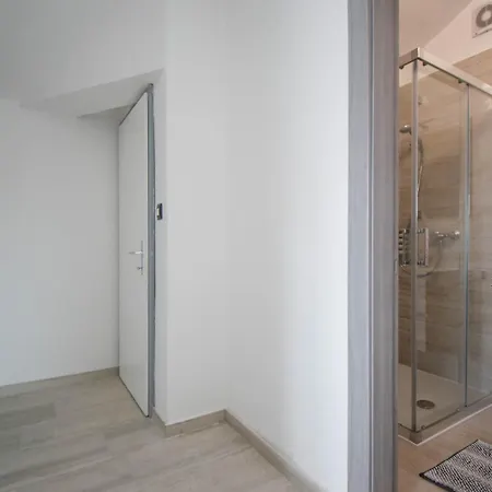 فيلة Pia بولا