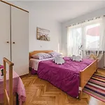 Pia * Pula